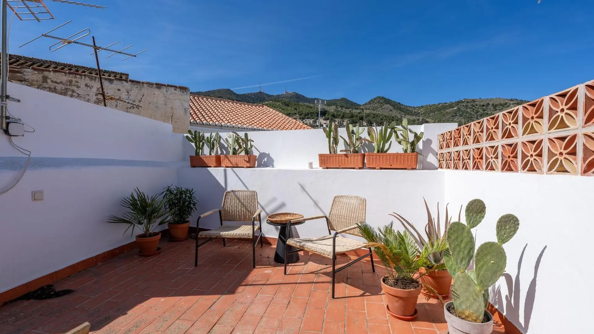 I Am Lomilla Apartments location